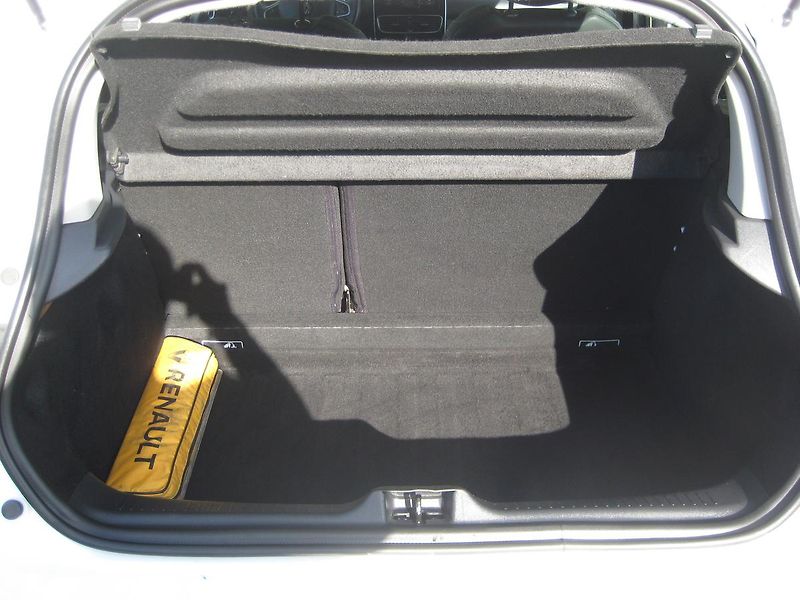 Renault Clio 0.9TCe 66 kW!!! 1.maj-DPH-ČR ! - fotka 10 z 32
