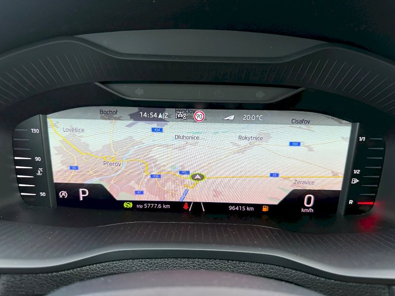 Škoda Karoq (2023) 2.0 TSI 140kW DSG SportLine - fotka 15 z 35