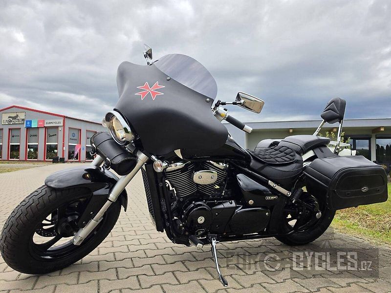 Suzuki Intruder M 800 (2010) - fotka 12 z 18
