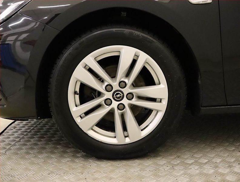 Opel Astra (2019) 1.6 CDTI, Serv.kniha, Navi - fotka 15 z 17