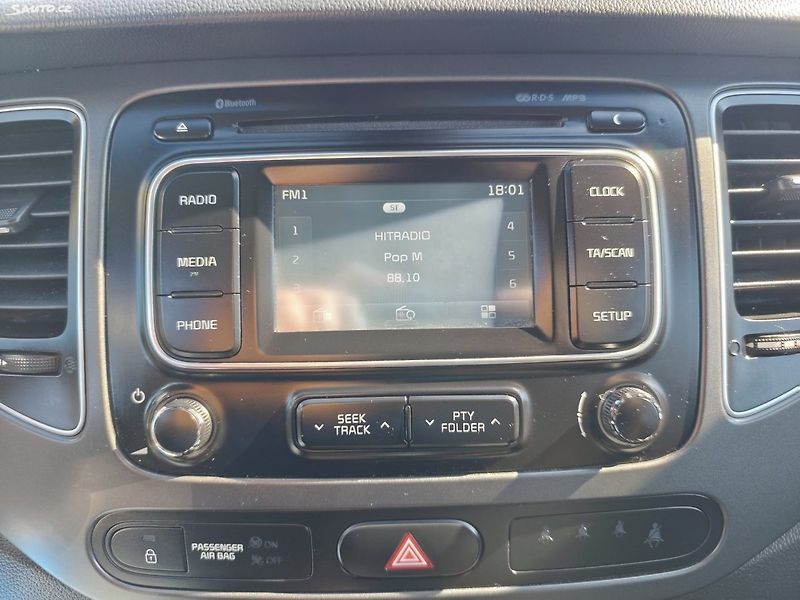 Kia Carens (2013) - fotka 26 z 33