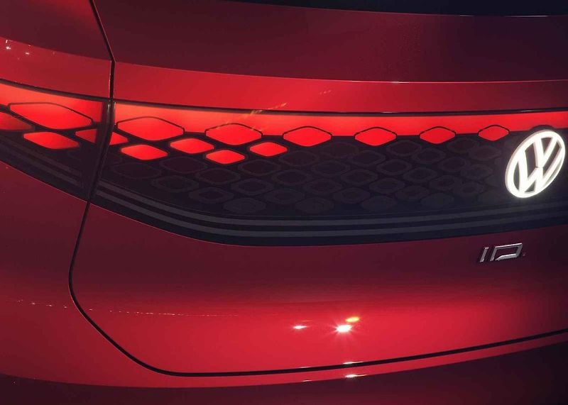 Koncept elektrického SUV Volkswagen ID. Roomzz