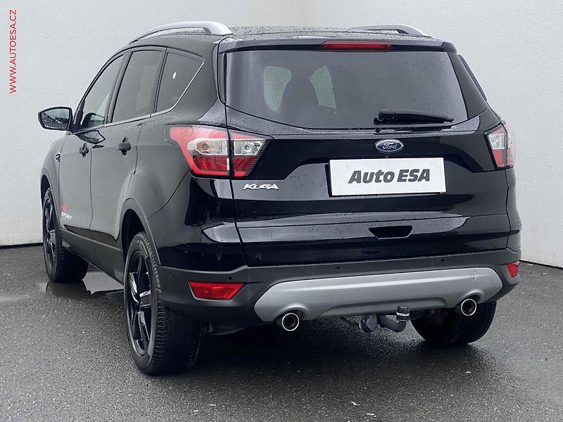 Ford Kuga (2019) 1.5 EB, Titanium, TZ, navi - fotka 6 z 17