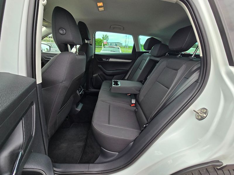 Škoda Karoq (2022) 2.0 TDi 85KW DSG Style - fotka 12 z 25