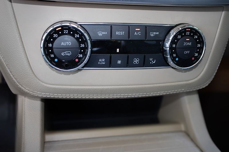 Mercedes-Benz Třídy M Servisované, AMG paket, tažné, - fotka 26 z 42