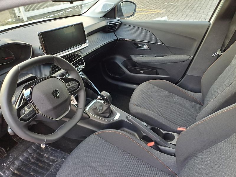 Peugeot 208 (2026) STYLE Turbo 100 MAN6  - fotka 16 z 22