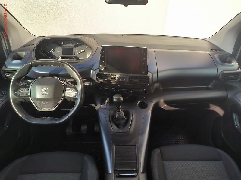 Peugeot Rifter (2019) 1.5HDI, ČR, ALLURE, autoAC - fotka 8 z 21