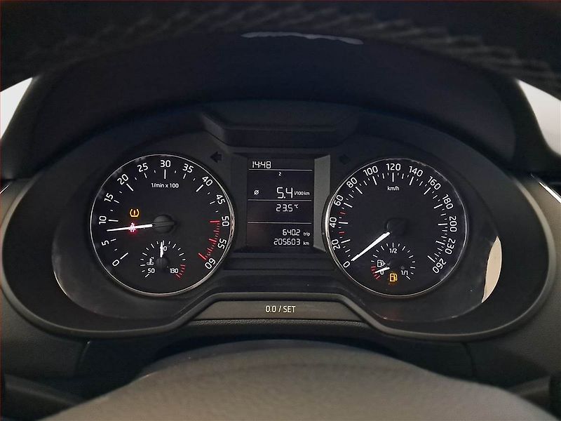 Škoda Octavia (2016) 2.0 TDI, Tempomat - fotka 10 z 12