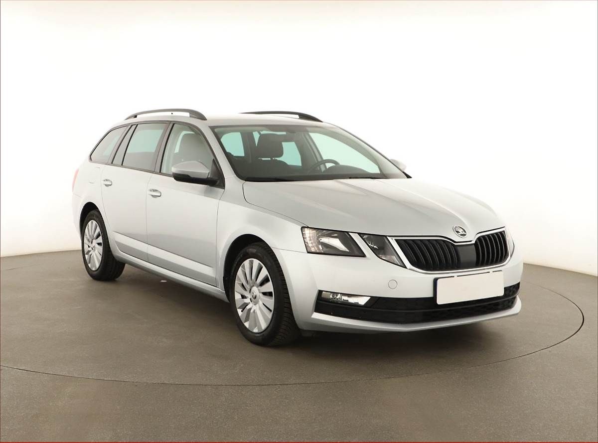 Škoda Octavia 1.6 TDI, Automat, Navi