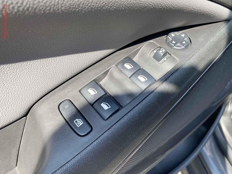 Opel Crossland X (2019) 1.2T, Innovation, navi - fotka 13 z 17