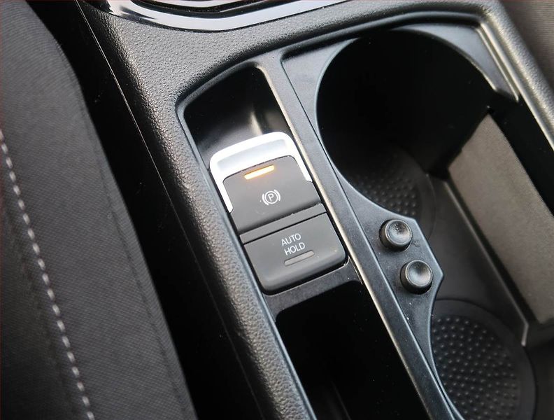 Volkswagen Touran (2023) 2.0 TDI - fotka 18 z 25