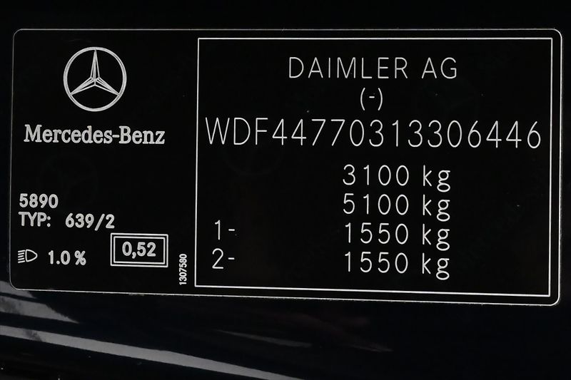 Mercedes-Benz Vito 2,1 116 CDi 120 kW AT7 8míst 4 - fotka 11 z 28