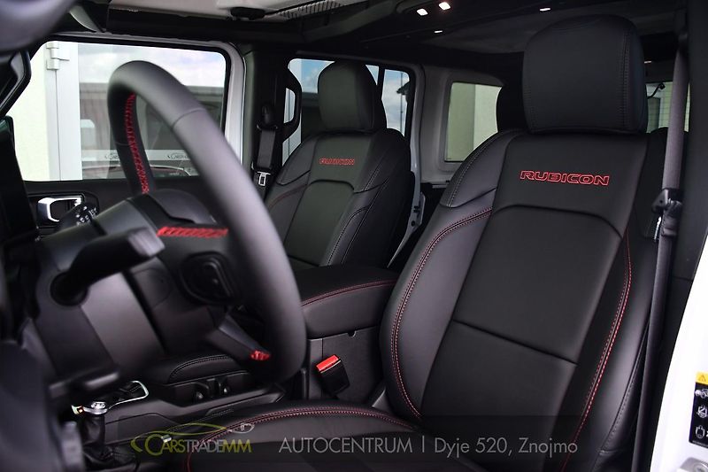 Jeep Wrangler 3.6L AWD RUBICON 4tisKM - fotka 11 z 52