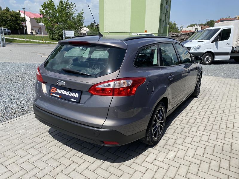 Ford Focus 1.6i 77kW - KLIMA - 118 000KM - fotka 5 z 39