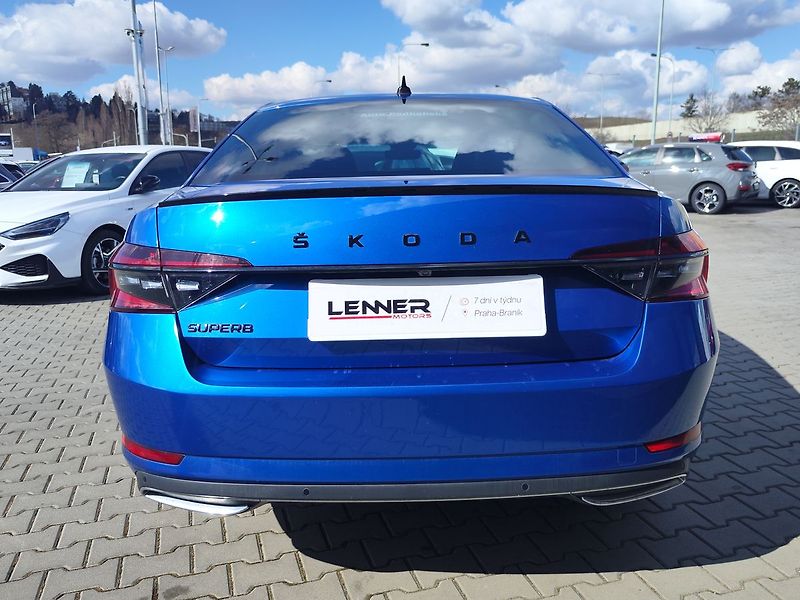Škoda Superb 2.0 TDi/147kW Sportline DSG - fotka 6 z 34