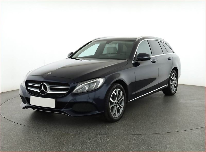Mercedes-Benz Třídy C (2017) C 250 d 4MATIC, 4X4, Automat - fotka 2 z 21