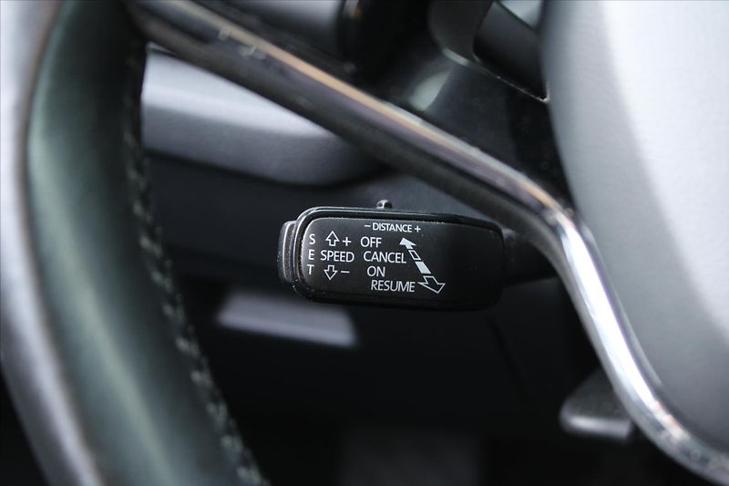 Škoda Octavia 2.0TDI STYLE DPH 1.MAJ. ČR - fotka 14 z 26