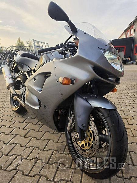 Kawasaki ZX-6R Ninja (2000) A2 - fotka 2 z 15