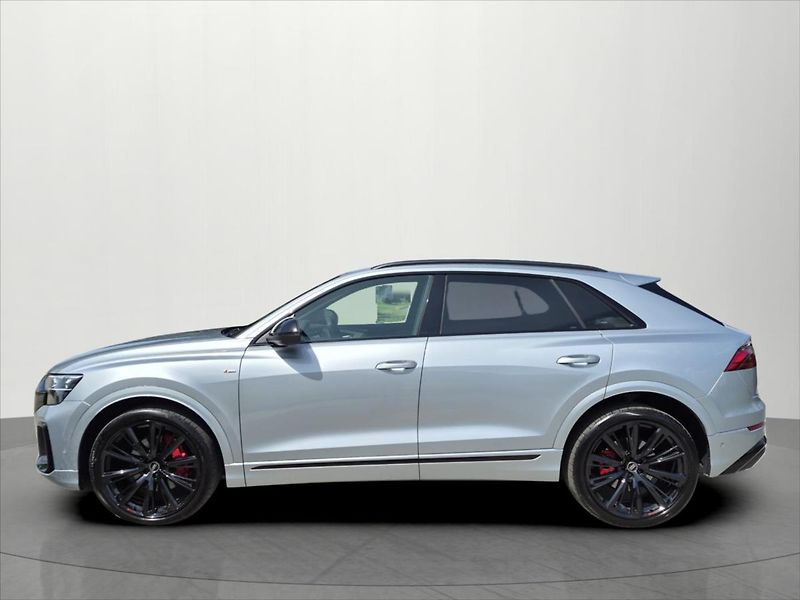 Audi Q8 50 TDI S-LINE 1 MAJ ČR DPH - fotka 4 z 27