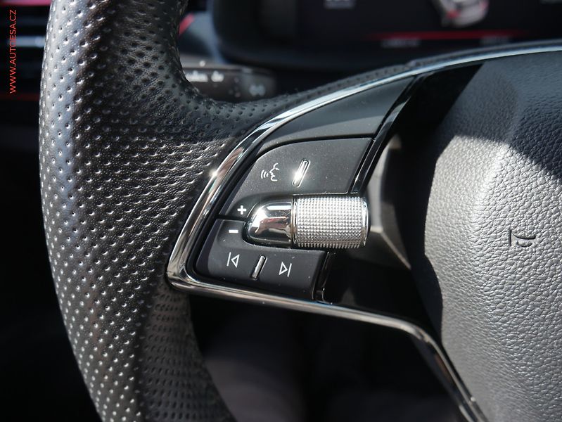 Škoda Scala (2023) 1.0TSi, ČR, Monte Carlo, LED - fotka 12 z 26