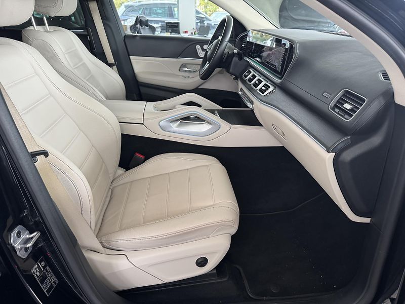 Mercedes-Benz GLE (2022) 300d 4 MATIC AMG  - fotka 25 z 39