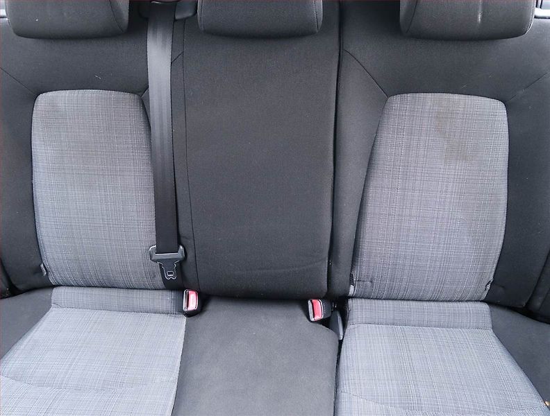 Kia Ceed (2010) EX 1.4 CVVT, ČR,1.maj - fotka 10 z 14