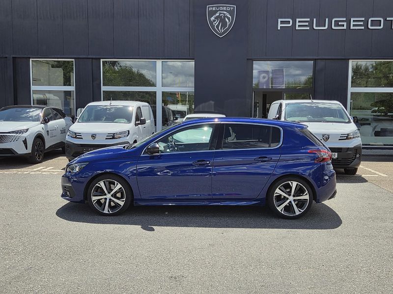 Peugeot 308 (2018) 2.0 BHDi 180 GT EAT8 - fotka 2 z 32
