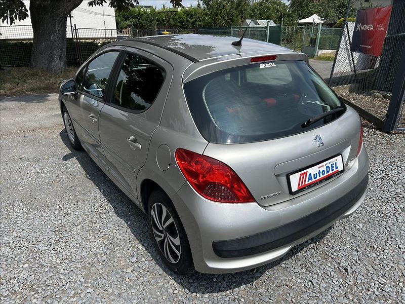 Peugeot 207 1,4 i  Klima,ISOFIX,CentrálDO - fotka 3 z 42