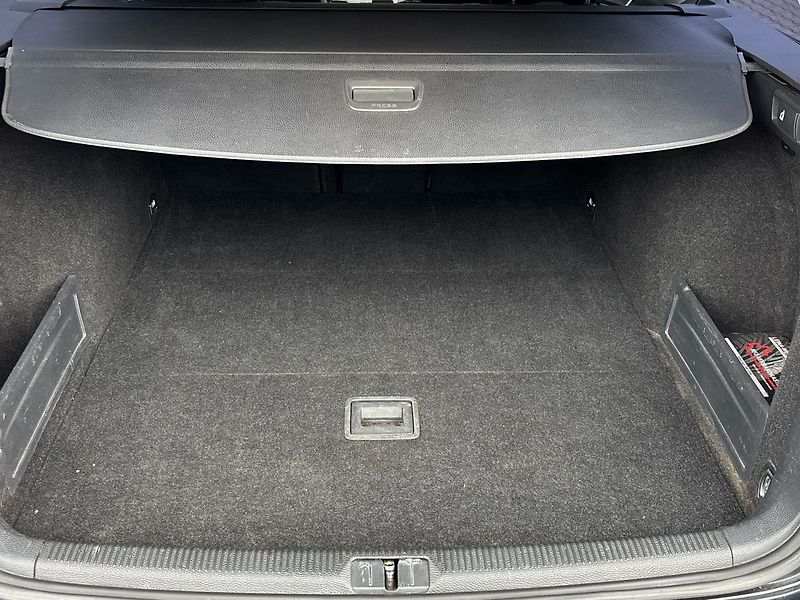 Volkswagen Passat DSG COMFORTLINE - fotka 10 z 26