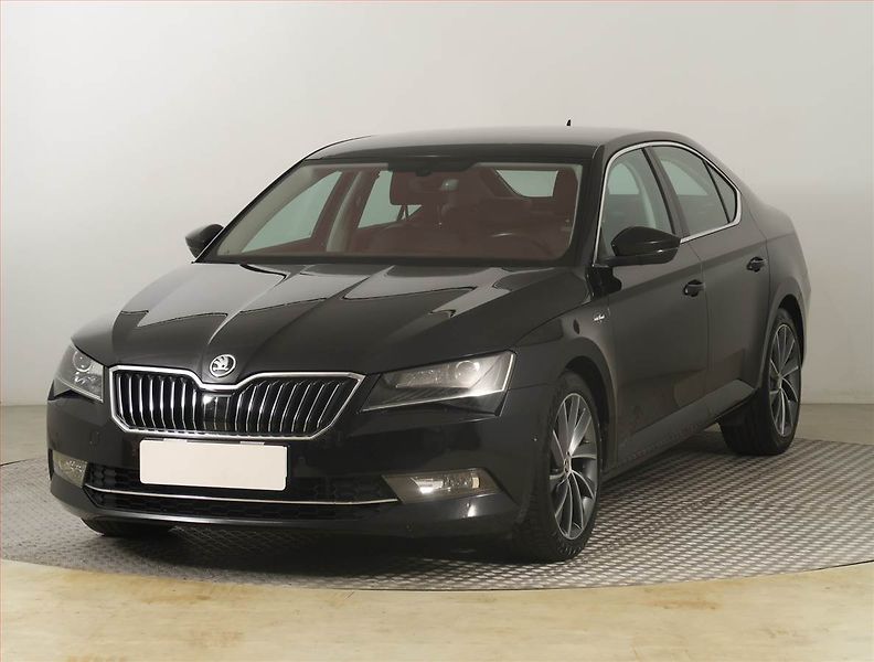 Škoda Superb (2017) Laurin&Klement 2.0 TDI 4x4 - fotka 2 z 30