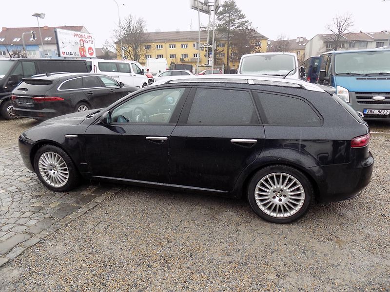 Alfa Romeo 159 3,2 JTS 191 KW  Q4 SPORTWAGON - fotka 15 z 40