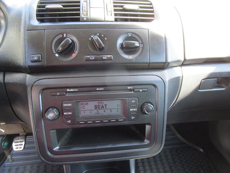 Škoda Fabia 1,2TSI-77KW-NOVÁ STK+OLEJ - fotka 12 z 20