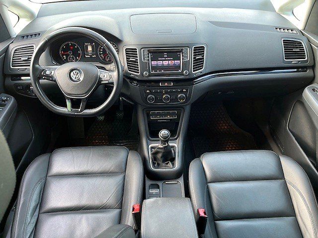 Volkswagen Sharan - fotka 11 z 15