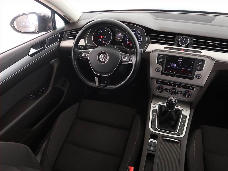 Volkswagen Passat (2016) Comfortline 1.6 TDI, Navi - fotka 7 z 19