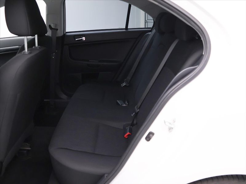 Mitsubishi Lancer 1,8 MIVEC 103kW SPORTBACK CZ - fotka 14 z 32