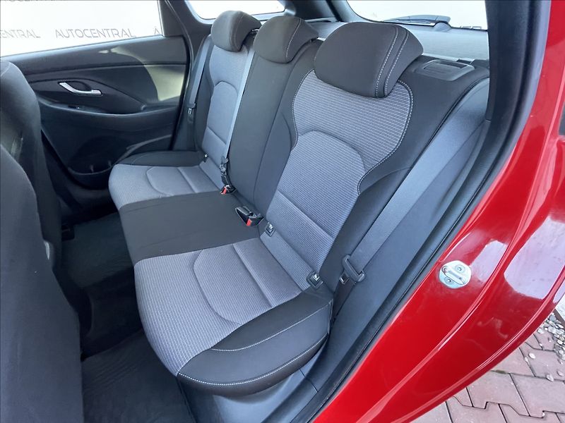 Hyundai i30 1,0 T-Gdi,Comfort,1.maj.,ČR,DP - fotka 23 z 23
