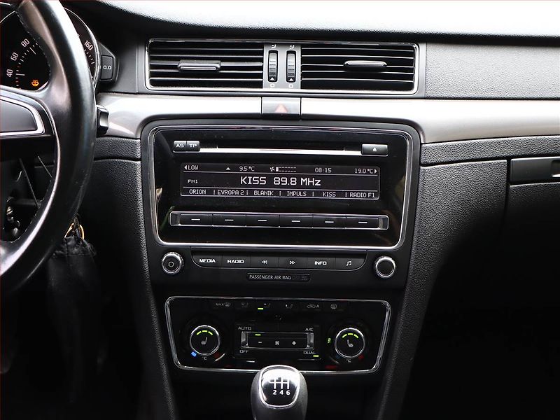Škoda Superb (2014) Ambition Plus 1.4 TSI, ČR - fotka 10 z 15