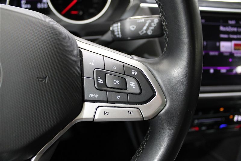 Volkswagen Tiguan 1,5 TSI Active 1.majitel - fotka 19 z 33