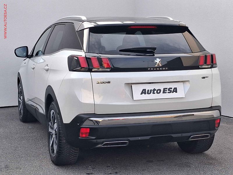 Peugeot 3008 (2020) 2.0 HDi, GT, AT, +ALU, panor - fotka 6 z 24