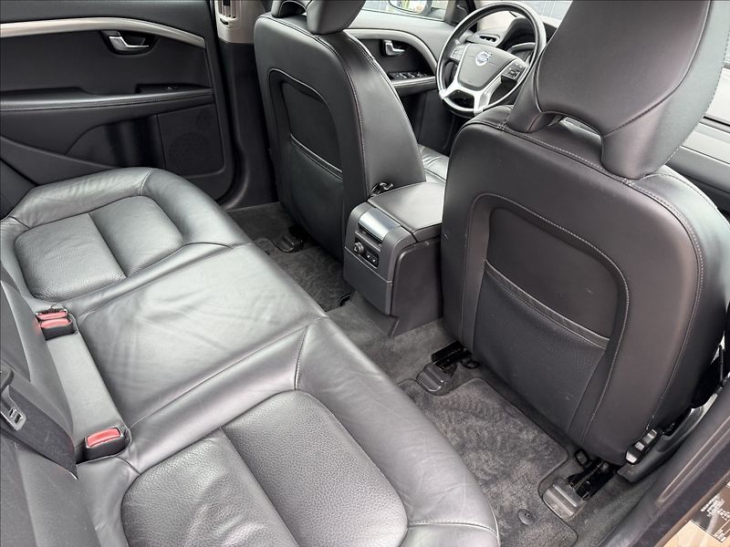 Volvo V70 2.0 D4 Momentum - fotka 22 z 23