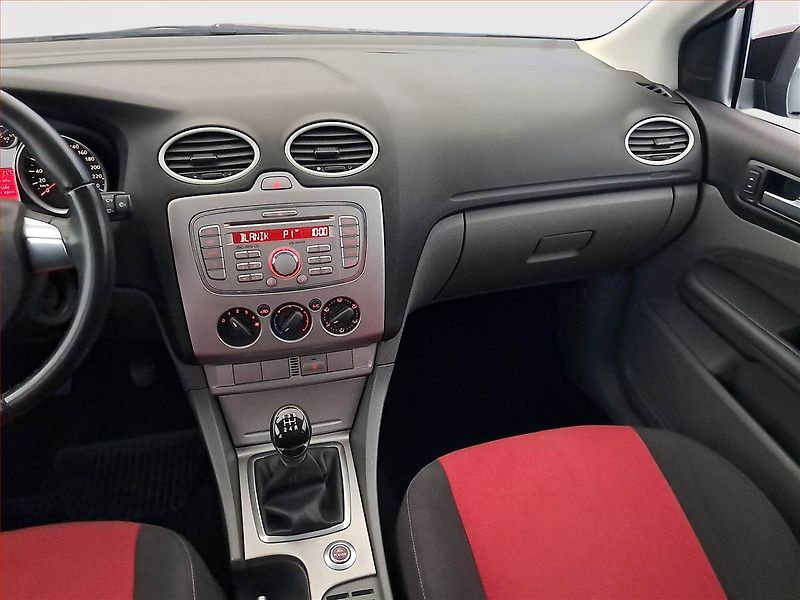 Ford Focus (2009) 1.6 i, nová STK, zamluveno - fotka 8 z 15