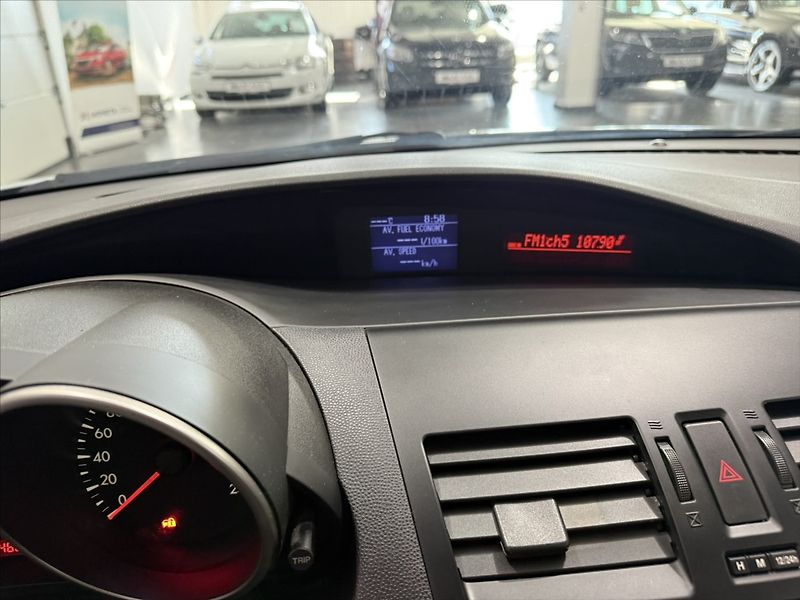 Mazda 3 1,6   i TX VÝHŘEV TAŽNÉ ČIDLA - fotka 13 z 32