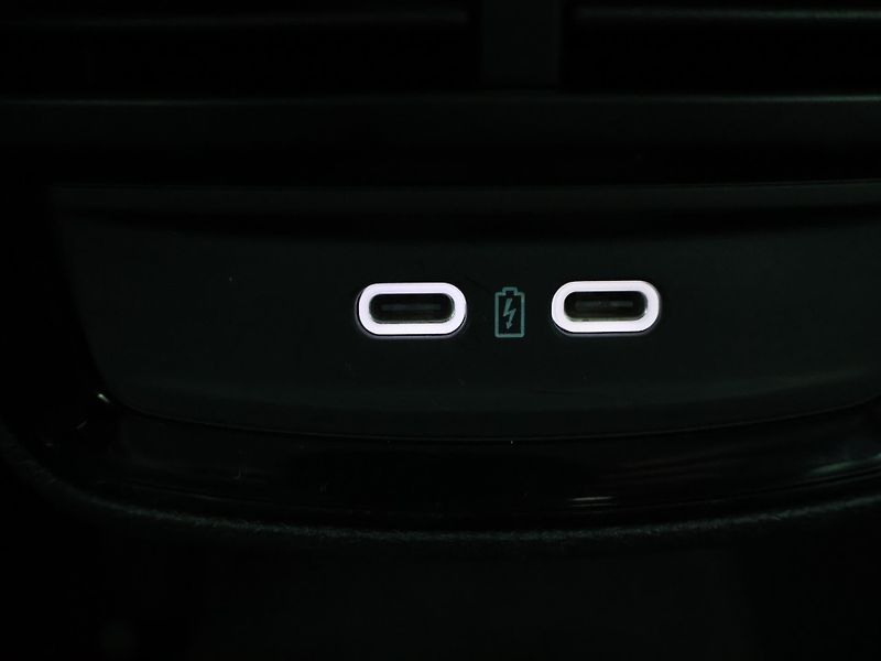 Škoda Kamiq 1,5 TSI 110kW DSG Style Kůže - fotka 32 z 41