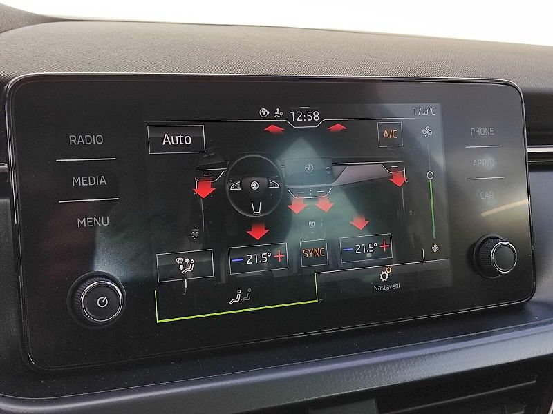 Škoda Scala (2020) Style 1,6 Tdi 85 Kw - fotka 13 z 34