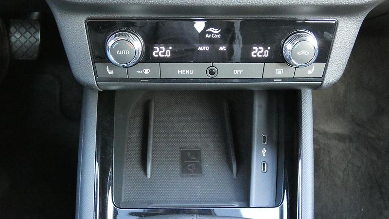 Škoda Scala 1.0 TSI Style DSG - fotka 16 z 22