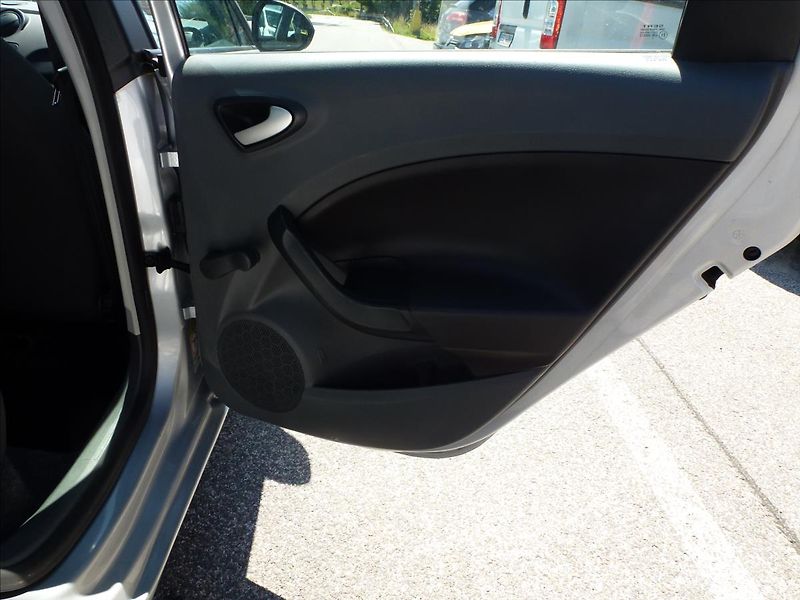 Seat Ibiza 1,2 TDI 3,4-3,9 l/100km  EcoMo - fotka 25 z 54