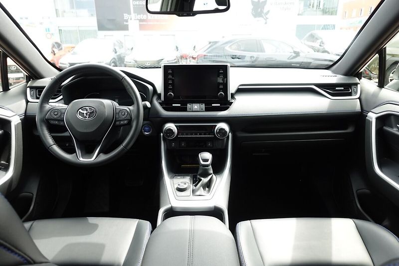 Toyota RAV4 2.5HSD 178 - 1 CVT (4x4) Selec - fotka 17 z 33