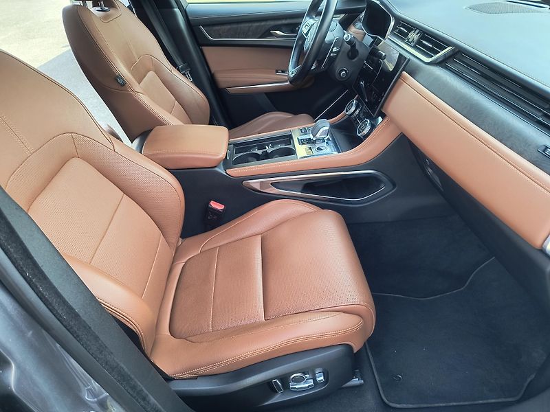 Jaguar F-Pace (2021) D300 AWD R -DINAMIC SE AUTOMAT - fotka 28 z 68