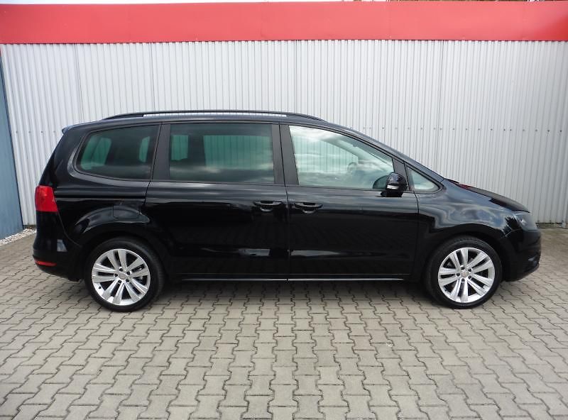Seat Alhambra 2.0 TDi Style Navi 7.míst - fotka 4 z 21