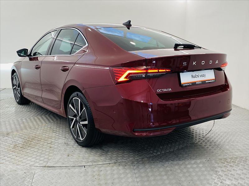 Škoda Octavia 1,5 TSI m-HEV 110kW DSG Top Se - fotka 26 z 28